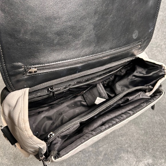 Backpack Changing Bag Quilted Leather Cream Black Travel Bag - Picture 13 of 16